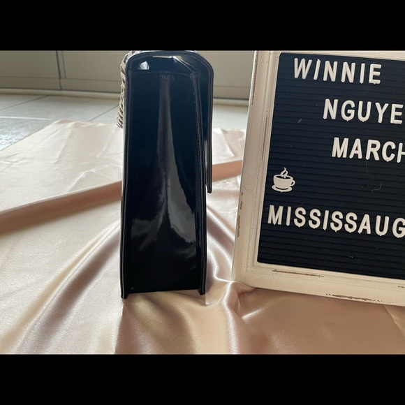 Vintage CC Flapbag Black Patent Polished SHW - Picture 2 of 6